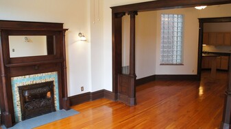 1813 N Milwaukee Ave, Unit 2F Apartamentos