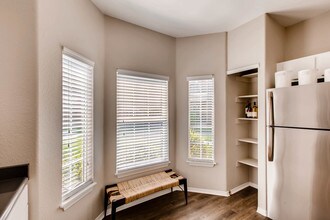 Grove at Cherry Creek Park in Centennial, CO - Foto de edificio - Building Photo