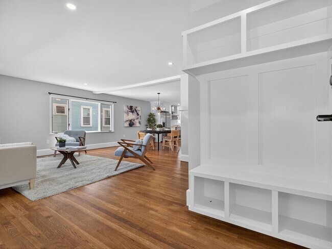 111 Sharon St in Medford, MA - Building Photo - Building Photo