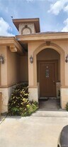 14 Samgar St in Edinburg, TX - Building Photo