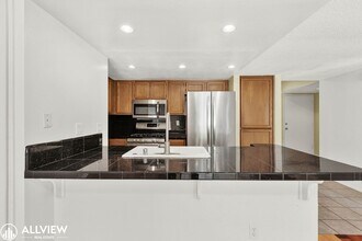 9946 Scripps Westview Way in San Diego, CA - Building Photo - Building Photo