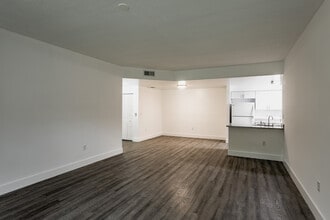The Mirage in Coral Springs, FL - Building Photo - Interior Photo