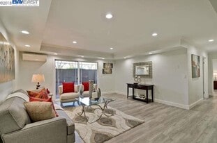 47112 Warm Springs Blvd, Unit 106 in Fremont, CA - Building Photo