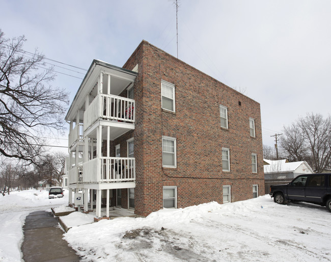 1030 S 9th St in Lincoln, NE - Building Photo - Building Photo