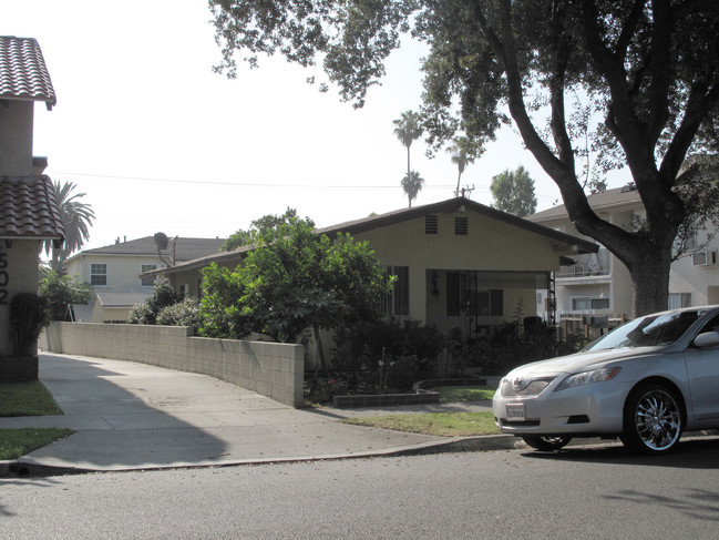 500-A B C N Electric Ave in Alhambra, CA - Foto de edificio - Building Photo