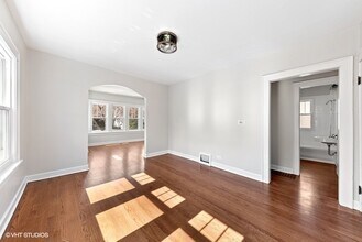 133 S Vail Ave in Arlington Heights, IL - Building Photo - Building Photo