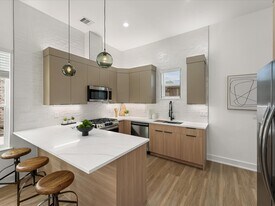 2598 W Tidwell Rd in Houston, TX - Building Photo