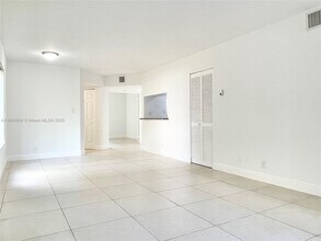 9420 SW 140th Ct in Miami, FL - Building Photo - Building Photo