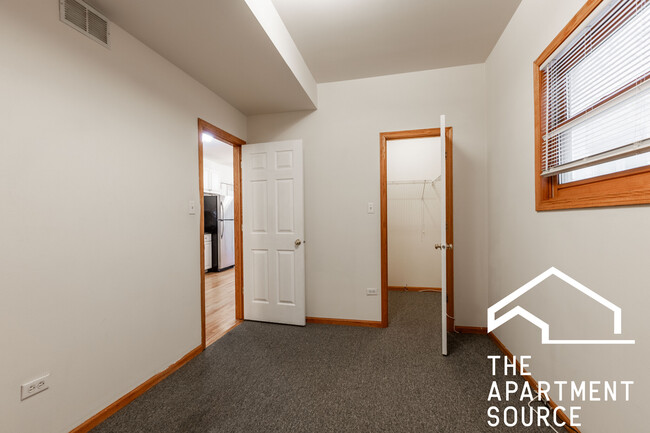 property at 920 N Paulina St
