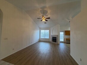 4616 Imperial Beach Ave in North Las Vegas, NV - Building Photo - Building Photo