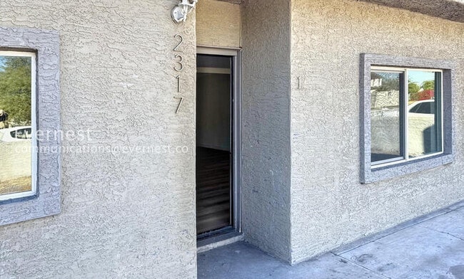 2317 W Adams St in Phoenix, AZ - Foto de edificio - Building Photo