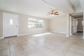 2250 Norman Dr in Clearwater, FL - Building Photo - Building Photo