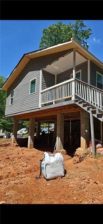 4066 Jami Ln in Snellville, GA - Building Photo