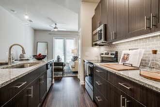Vantage at Spring Creek in Richardson, TX - Building Photo - Building Photo