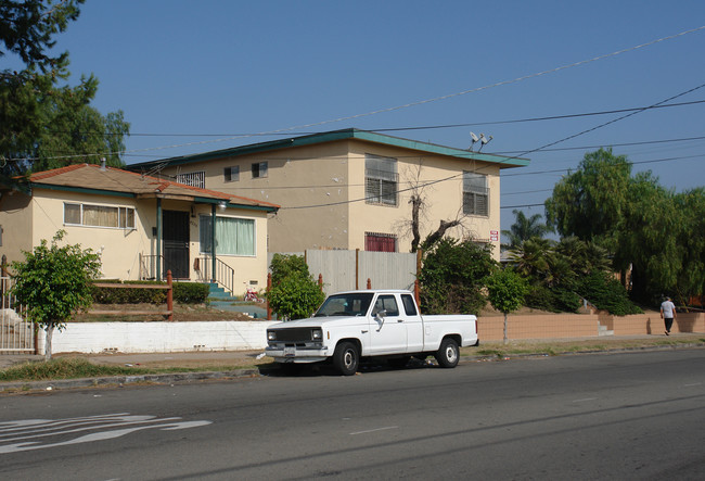 4270 Myrtle Ave in San Diego, CA - Foto de edificio - Building Photo