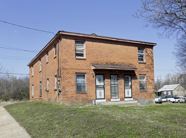 1180 Main St in Memphis, TN - Building Photo - Building Photo