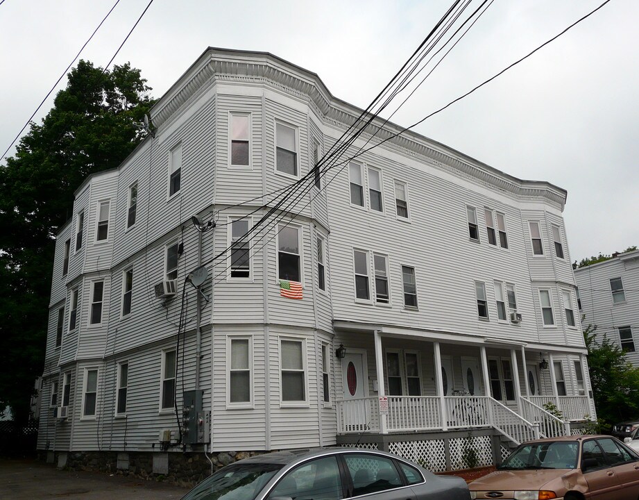 8-14 Montfern Ave in Brighton, MA - Foto de edificio