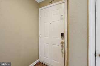 660 Gateway Dr SE in Leesburg, VA - Building Photo - Building Photo