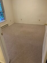 677 Benjamin Ave in Cottage Grove, OR - Building Photo - Building Photo