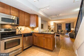 616 E St in Washington, DC - Building Photo - Building Photo
