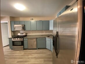 1204 Plymouth Rd in North Brunswick, NJ - Building Photo - Building Photo