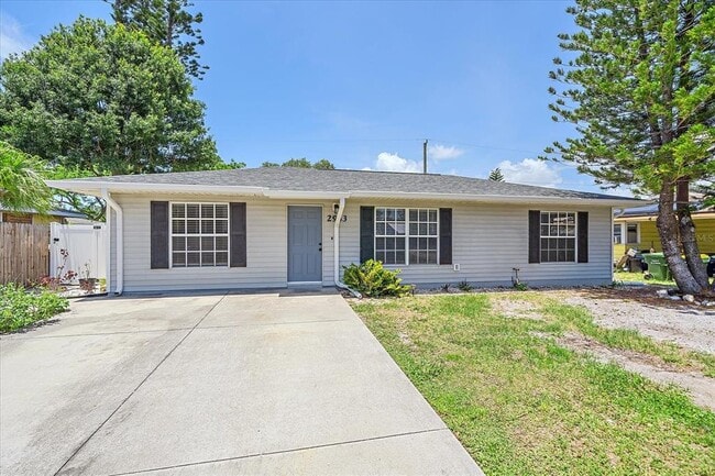 property at 2953 Oak St