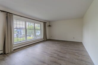 5980 Dover Ln in Traverse City, MI - Building Photo - Building Photo