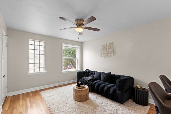 4930 Kemper Ave in St. Louis, MO - Building Photo - Building Photo