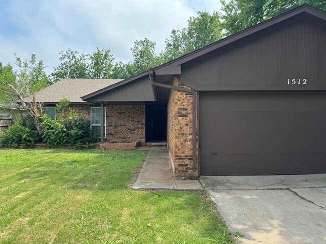 property at 1512 Venus Cir