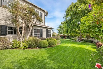 360 S Anita Ave in Los Angeles, CA - Building Photo - Building Photo