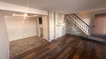 2212 E 66th Pl in Tulsa, OK - Building Photo