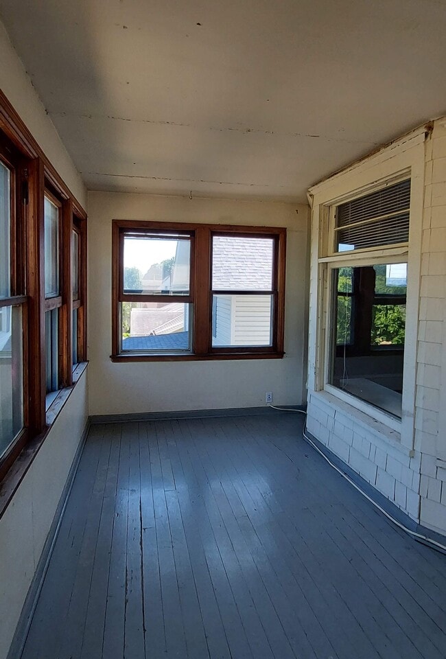 2024 Grand Ave S, Unit 1 in Minneapolis, MN - Building Photo - Building Photo