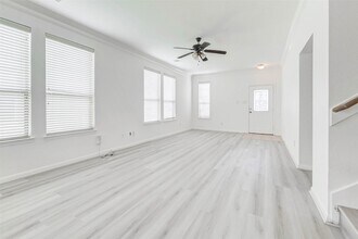 8115 Barnes Ridge Ln in Houston, TX - Building Photo - Building Photo