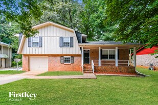 6917 Knollwood Dr in Morrow, GA - Building Photo