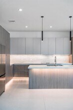 2910 W Aileen St in Tampa, FL - Building Photo - Building Photo