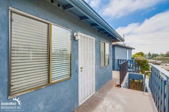 3245 Bramson Pl in San Diego, CA - Building Photo - Building Photo