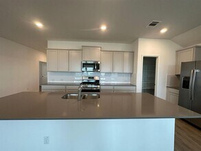 328 Golden Grove Pkwy in San Marcos, TX - Building Photo - Building Photo