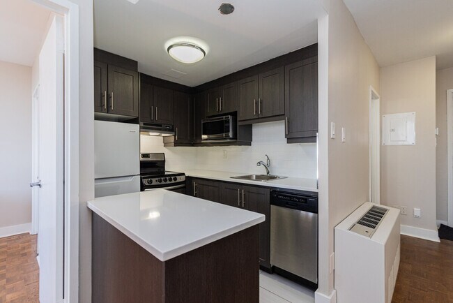 1276 Av des Pins O in Montréal, QC - Building Photo - Building Photo