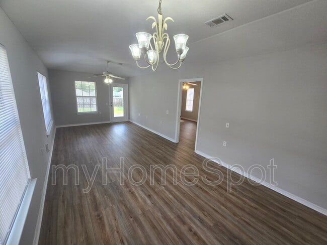 3115 Flintlock Dr in Pensacola, FL - Building Photo - Building Photo