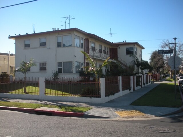 3950 Montclair St in Los Angeles, CA - Foto de edificio