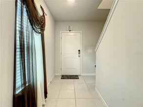 30344 Marquette Ave in Wesley Chapel, FL - Foto de edificio - Building Photo