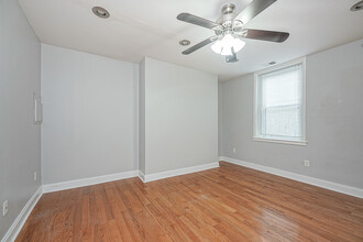 608 S 3rd St, Unit 2 in Philadelphia, PA - Building Photo - Building Photo