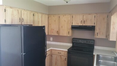 84 7th St in St. Cloud, FL - Building Photo - Building Photo