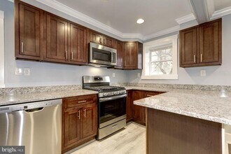 811 Thayer Ave in Silver Spring, MD - Building Photo - Building Photo