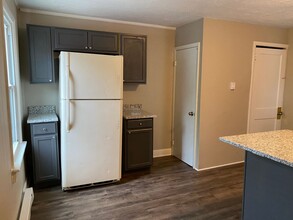 550 S Main St, Unit 550 S Main Street  Apt 1 in Chambersburg, PA - Building Photo - Building Photo