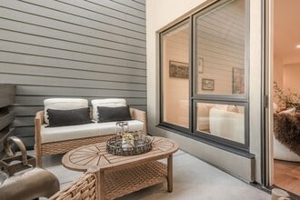 600 El Camino Real, Unit 600 Belmont in Belmont, CA - Foto de edificio - Building Photo