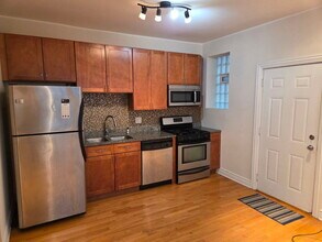 5902 W Madison St in Chicago, IL - Building Photo - Building Photo