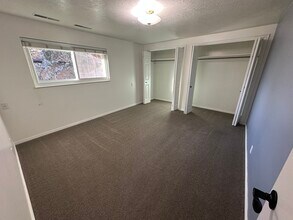 921 Ashley Cir in Bountiful, UT - Building Photo - Building Photo