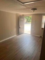 1100 Tatlock Ave in Covington, TN - Building Photo