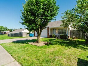 2404 SW Morris St in Bentonville, AR - Building Photo - Building Photo